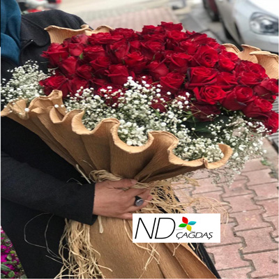 101 adet kırmızı gülden buket